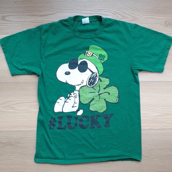 Snoopy #Lucky - St. Patrick's Day - New Medium Green T-Shirt - Picture 1 of 4